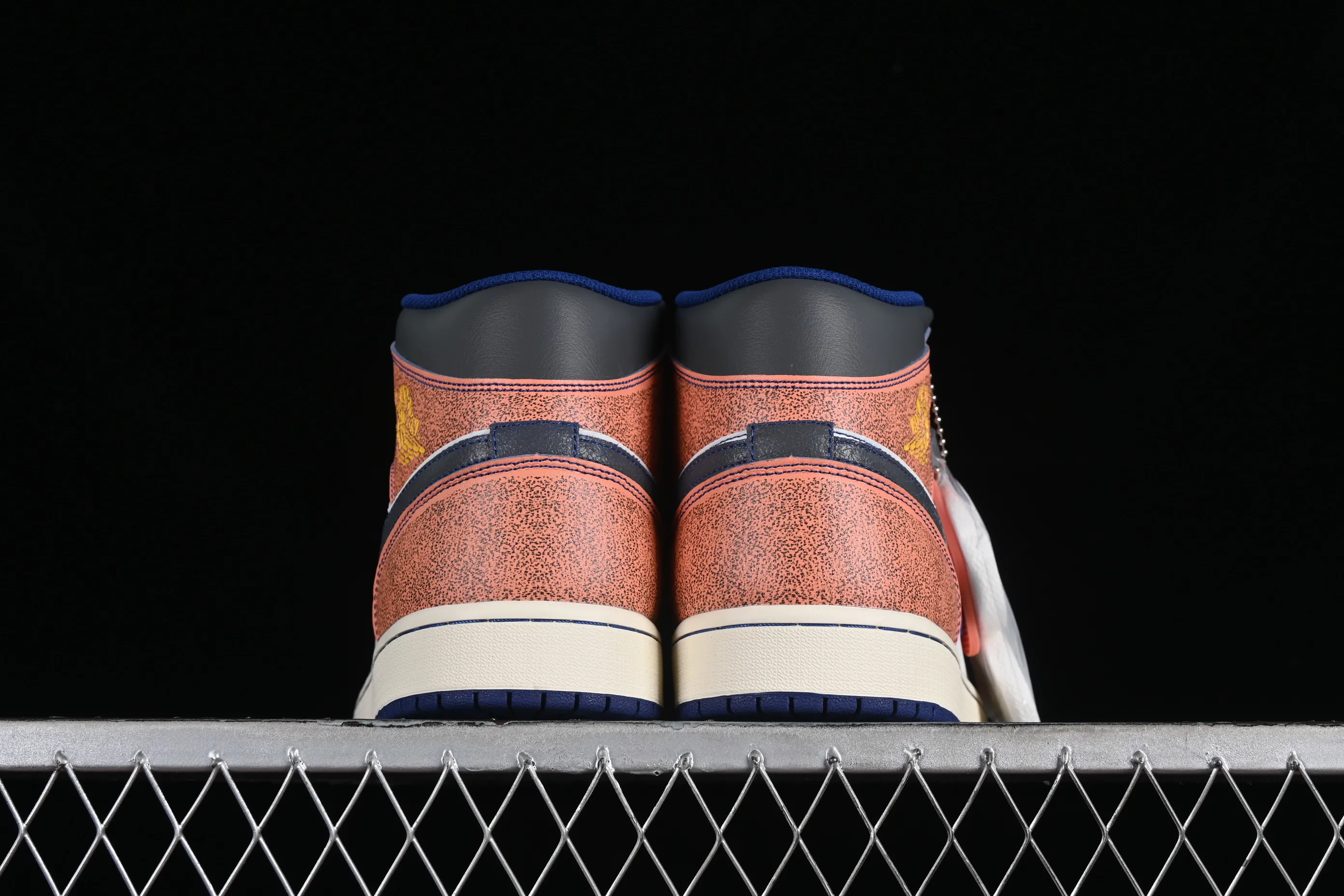 All categories Air Jordan Jordan series basketball shoes Air Jordan 1 Mid Air Jordan 1 Mid "Flight Vintage" AJ1 Joe 1 washed color Chinese culture basketball shoes FV3619-106
